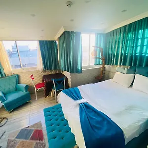 Apart Otel şırınyer, İzmir